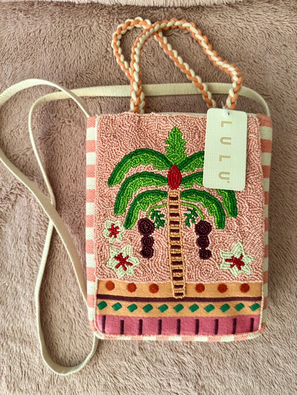 🌴 NWT Pink Beaded Palm Tree Crossbody Bag